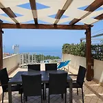 Bella Sorella View 아파트